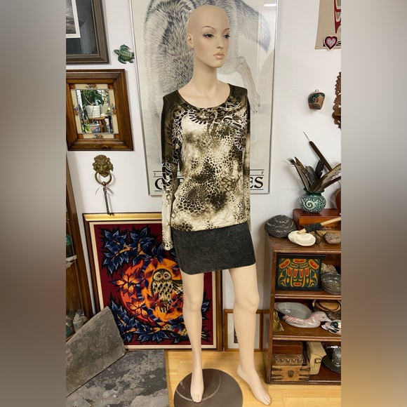 🐦⬛-4/$20🐦⬛ Beaded Embellishments Animal Print Long Sleeve - Picture 10 of 13